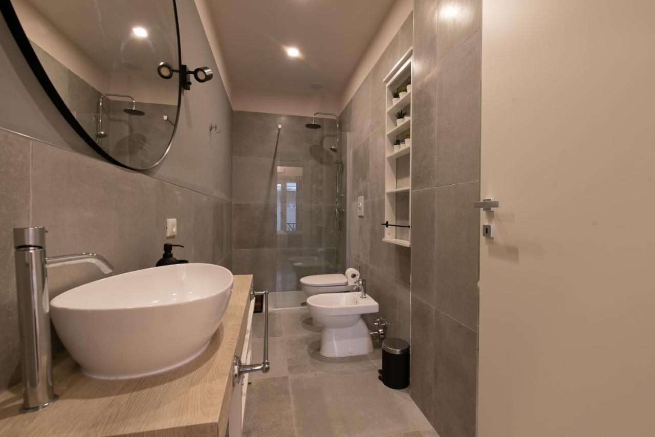 Tenuta Tre Gemme A Mare - Grey